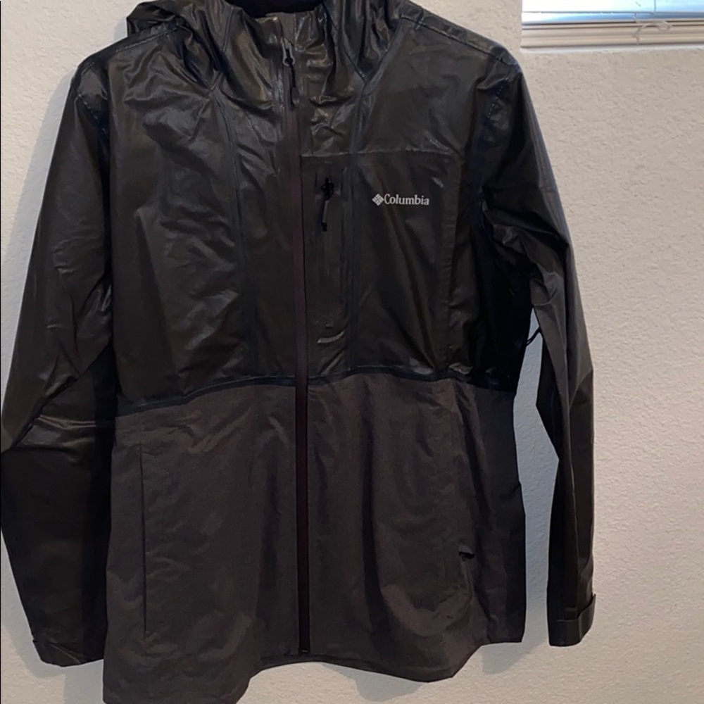 Columbia rain coat
